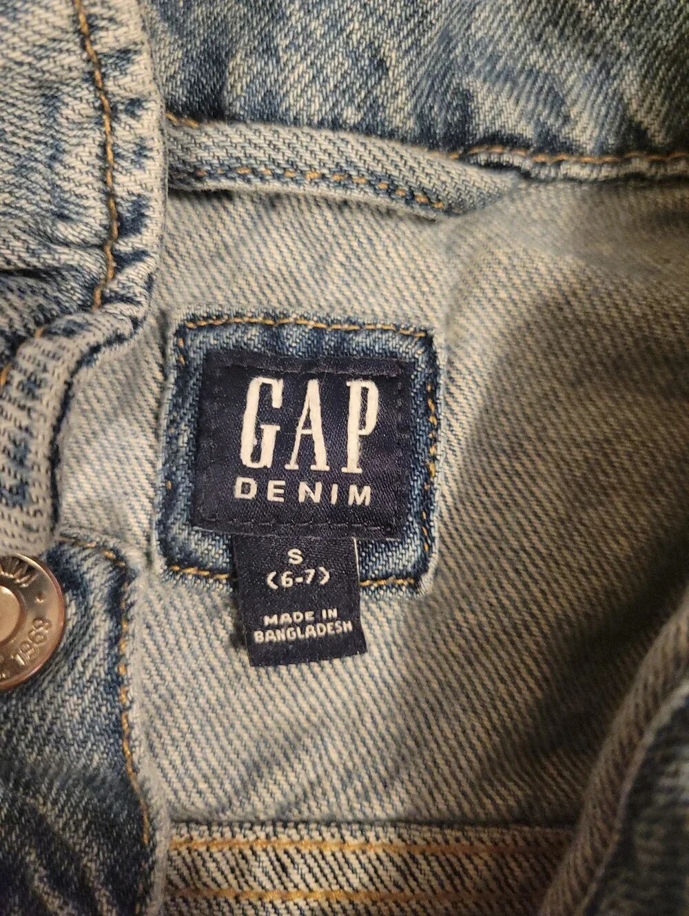 GAP Washed Blue Denim Trucker Jacket